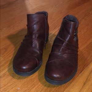 Earth Origins Rustic Natalie Ankle Boot